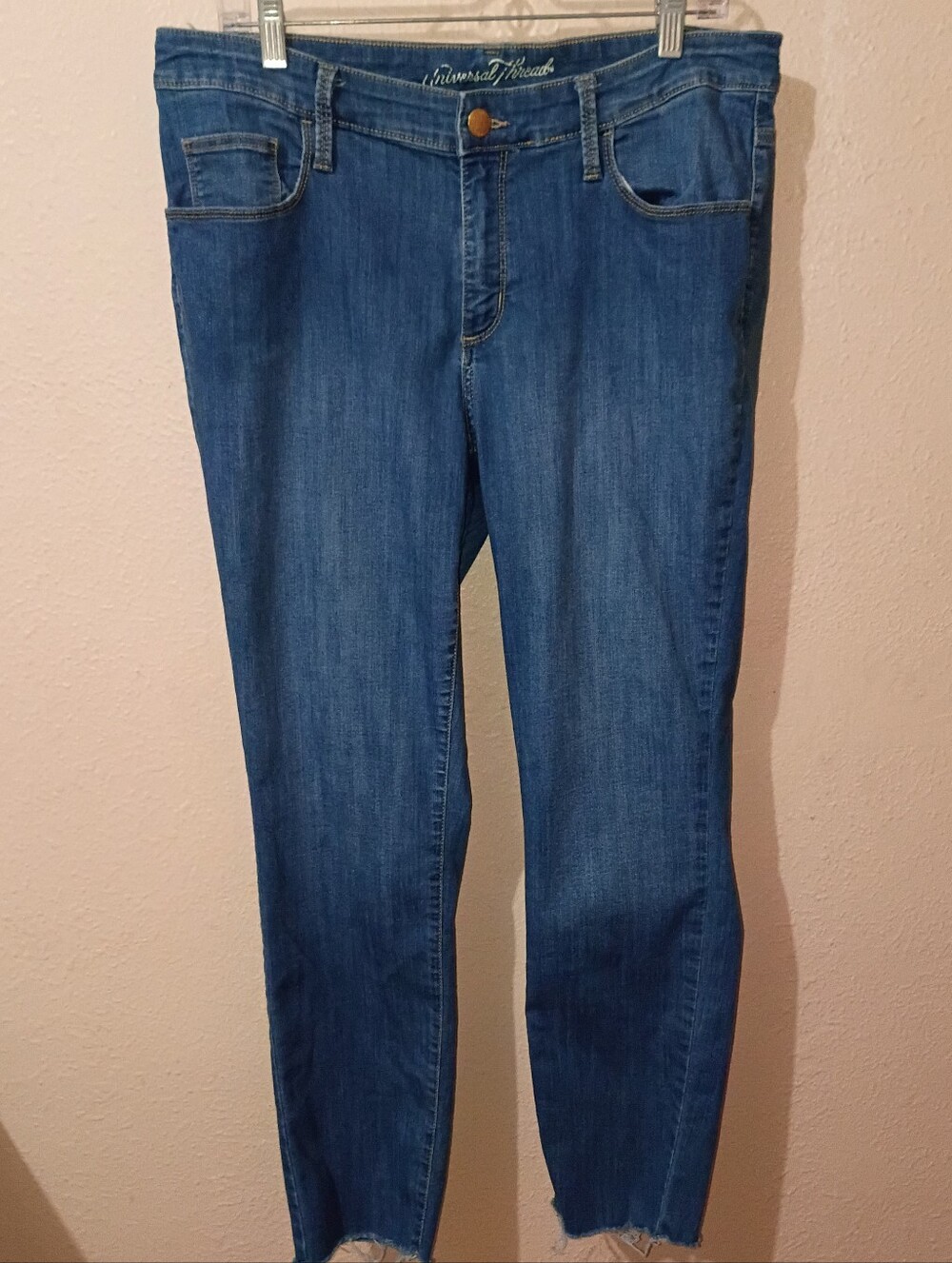 Universal Thread Size 16 Skinny Jeans